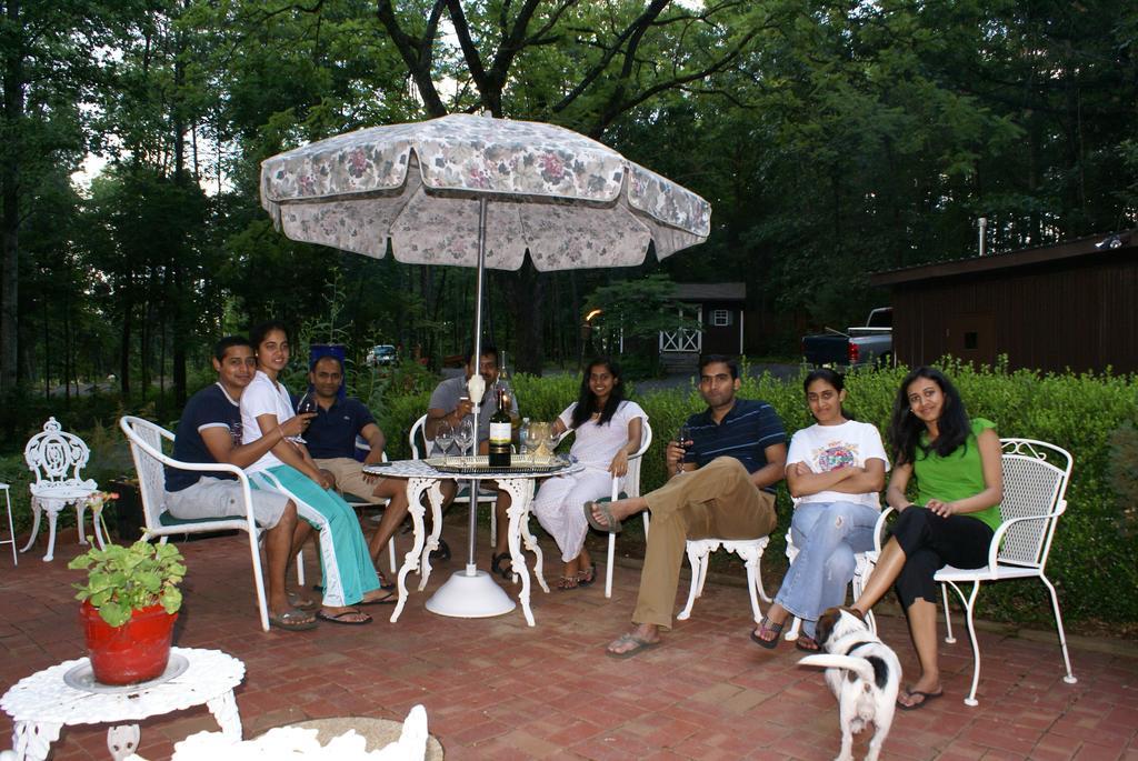 Ebenezer House Bed & Breakfast Burtonsville Экстерьер фото