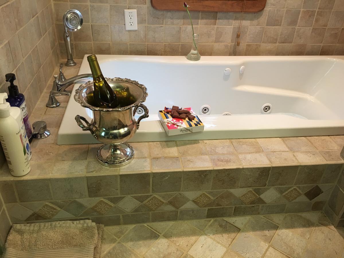 Ebenezer House Bed & Breakfast Burtonsville Экстерьер фото
